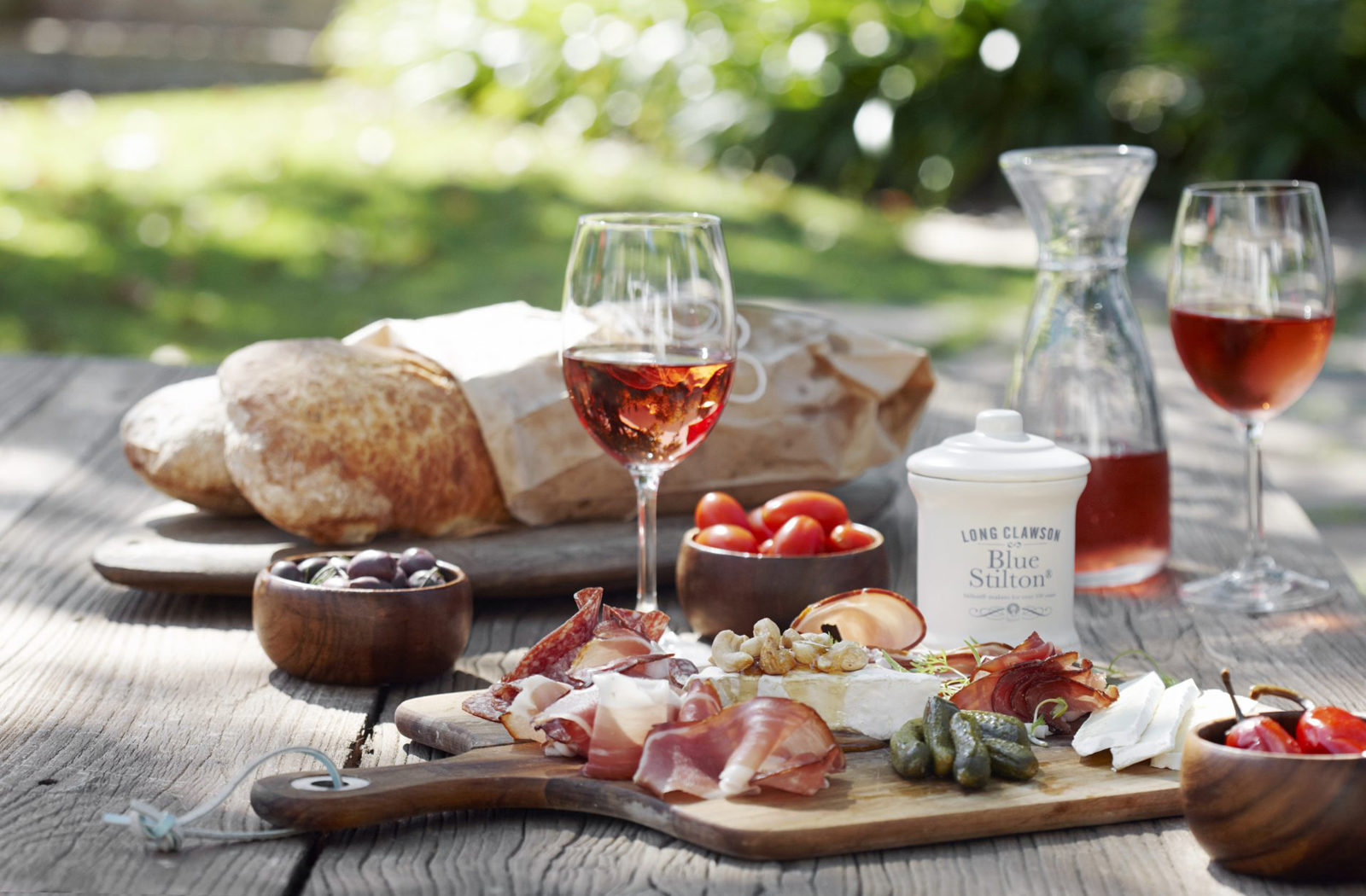 Picnics and wine in the Franschhoek Winelands